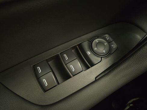 Used 2022 Chevrolet Blazer LT FWD image 25