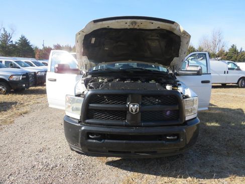 Used 2014 RAM 2500 Tradesman w/ Cold Weather Group image 31