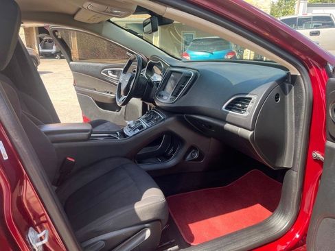 Used 2016 Chrysler 200 Limited w/ Convenience Group FWD image 22