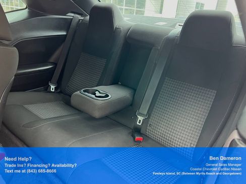 Used 2019 Dodge Challenger R/T RWD image 10