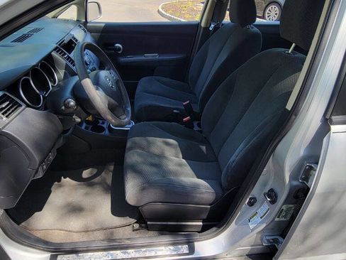 Used 2011 Nissan Versa 1.8 S w/ Plus Pkg image 10