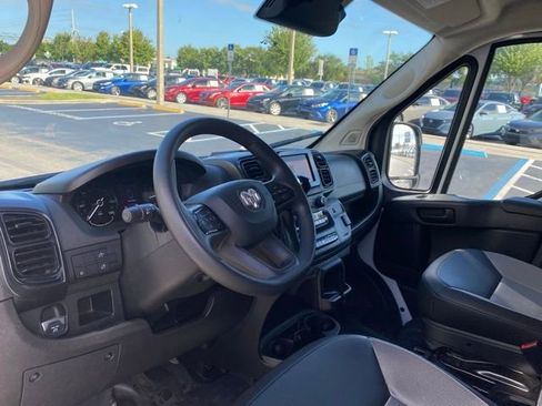 Used 2024 RAM ProMaster 2500 w/ Convenience Group image 13