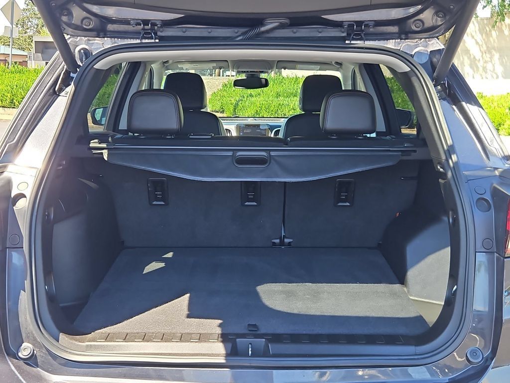 Used 2022 Chevrolet Equinox Premier AWD/4WD image 24