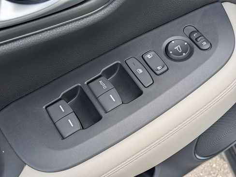 New 2026 Honda HR-V LX image 13