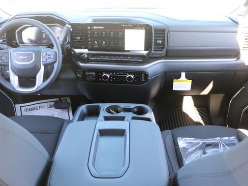 New 2026 GMC Sierra 1500 Elevation image 16