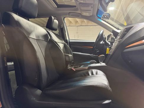 Used 2013 Subaru Outback 3.6R Limited w/ Moonroof Pkg AWD/4WD image 10