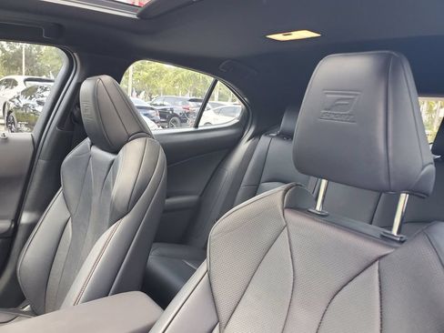 Used 2020 Lexus UX 250h F Sport w/ F Sport Luxury Package AWD/4WD image 18