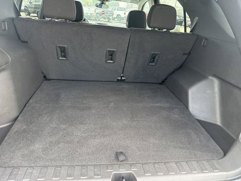 Used 2022 Chevrolet Equinox LS w/ LS Convenience Package image 18