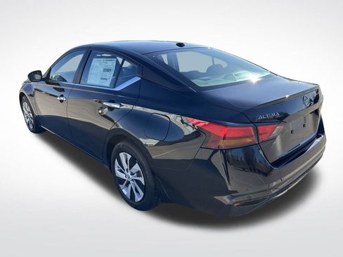 Used 2025 Nissan Altima 2.5 S image 7