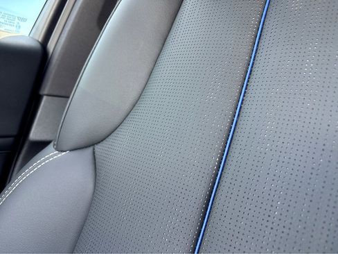 Used 2024 Cadillac Lyriq Sport image 5