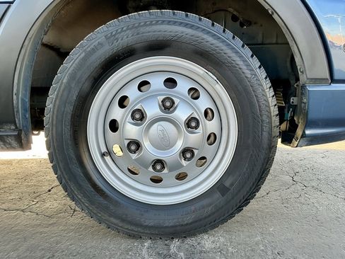 Used 2024 Ford Transit 350 XLT image 30