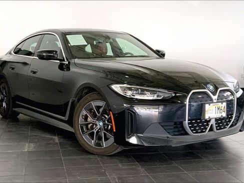 Used 2024 BMW i4 eDrive40 w/ Premium Package RWD image 2