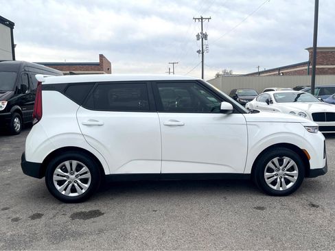 Used 2021 Kia Soul LX image 5