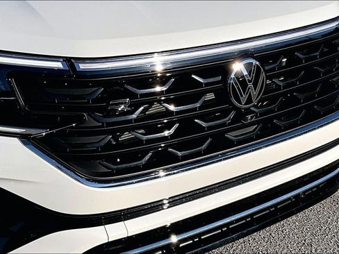 New 2026 Volkswagen Atlas Cross Sport SEL Premium R-Line AWD/4WD image 11