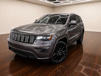 Used 2019 Jeep Grand Cherokee Altitude