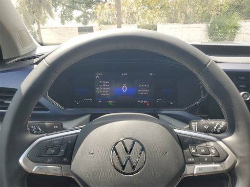 Used 2022 Volkswagen Taos SE image 97