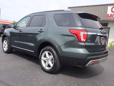 Used 2016 Ford Explorer XLT w/ Equipment Group 202A AWD/4WD image 12