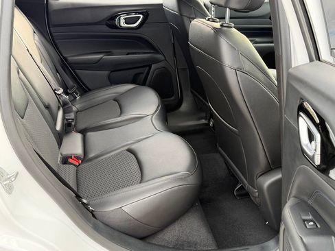 New 2026 Jeep Compass Latitude AWD/4WD image 17