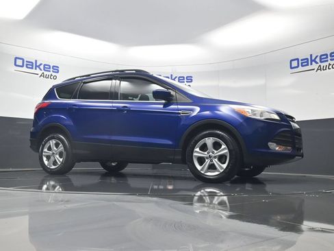 Used 2016 Ford Escape SE w/ Equipment Group 201A FWD image 37