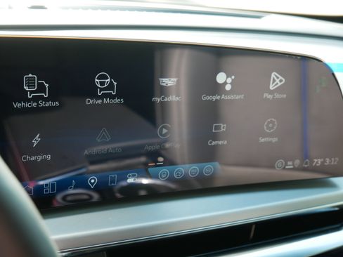 New 2026 Cadillac Lyriq Premium Luxury image 19