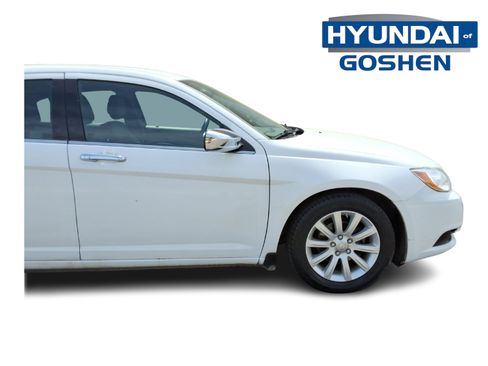 Used 2014 Chrysler 200 Limited FWD image 10