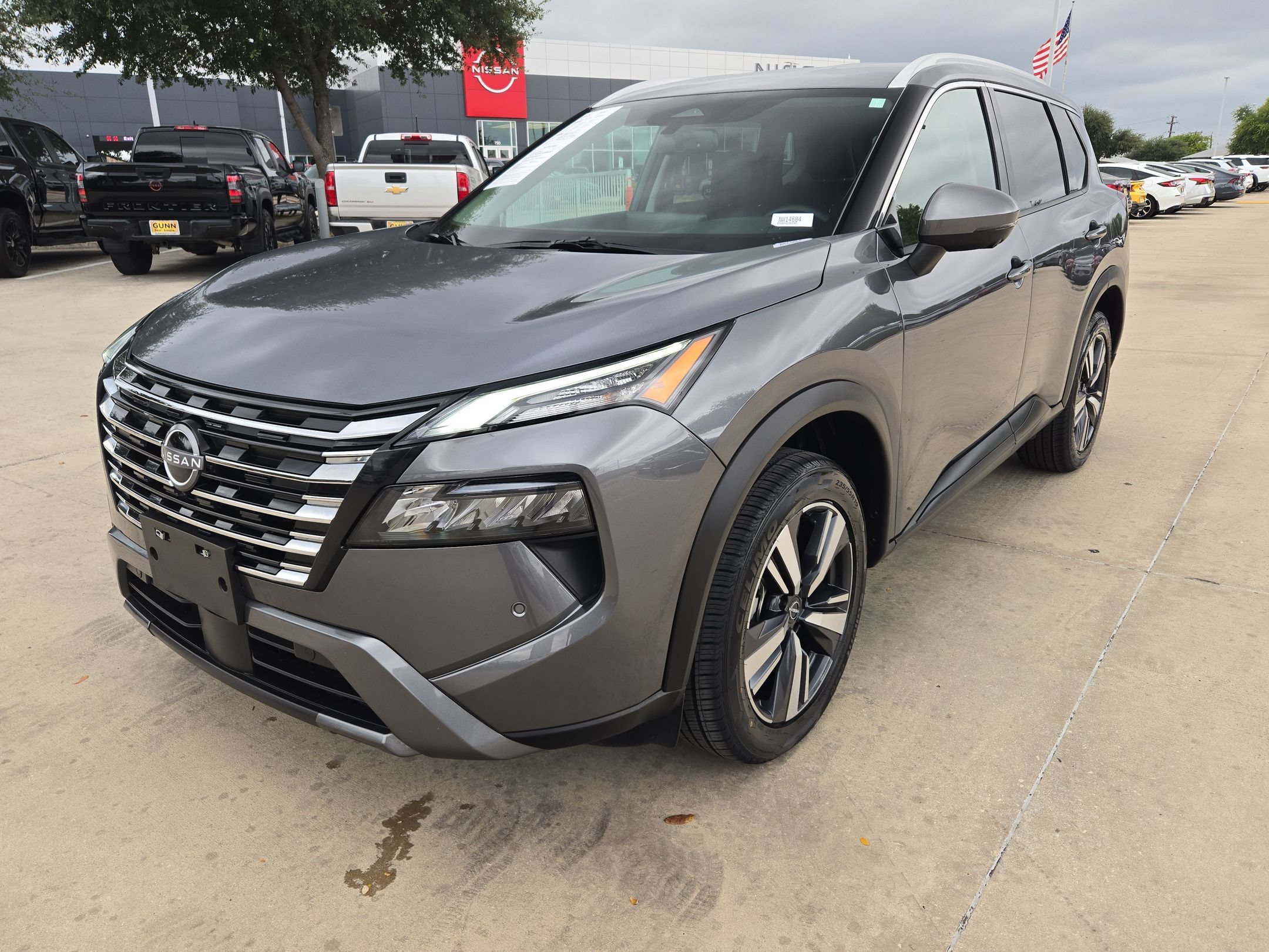 Certified 2026 Nissan Rogue SL FWD image 7
