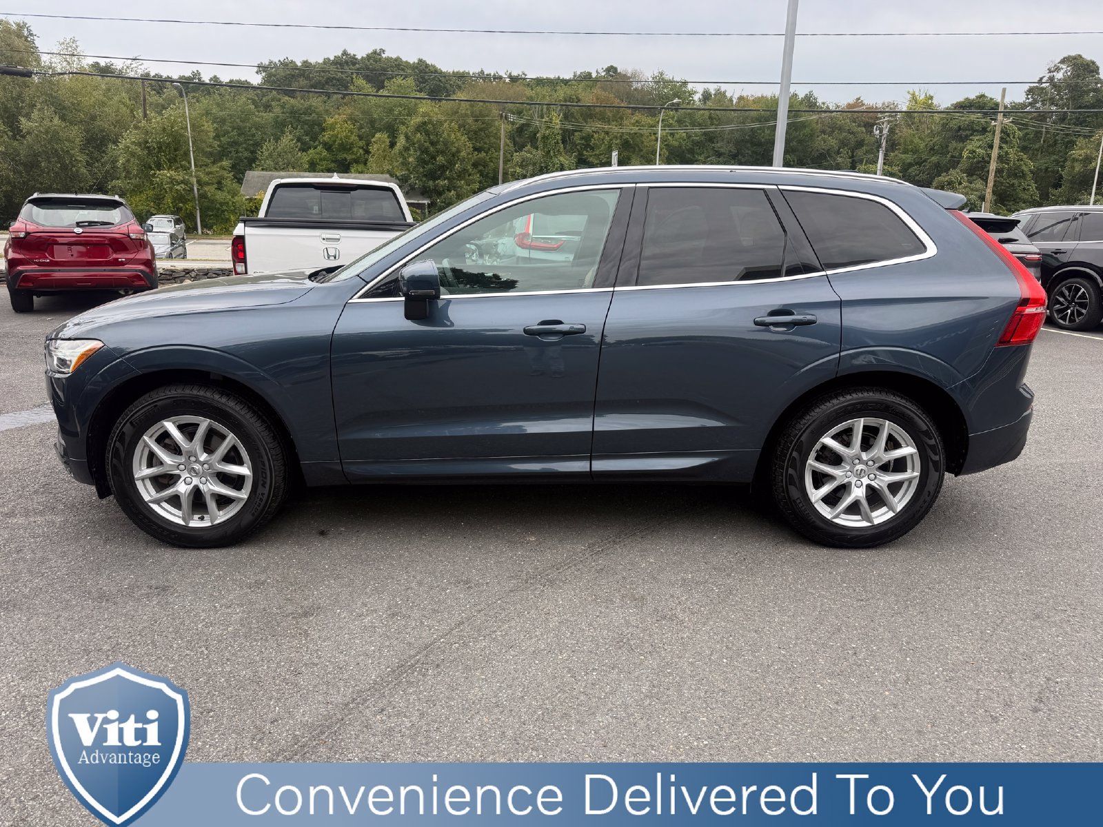 Used 2020 Volvo XC60 T5 Momentum w/ Protection Package Premier AWD/4WD image 5