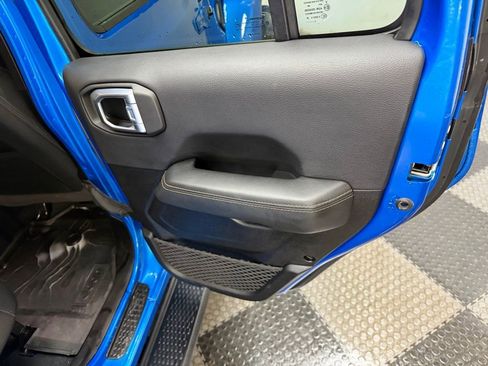 Used 2022 Jeep Wrangler Unlimited Sahara image 45