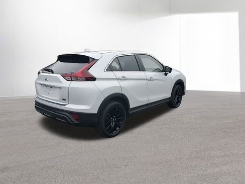 Used 2024 Mitsubishi Eclipse Cross LE image 9