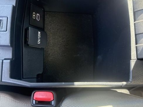 Used 2023 Toyota Corolla LE image 27