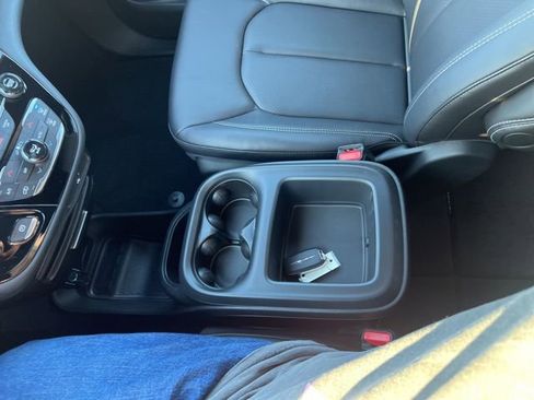 New 2026 Chrysler Pacifica Select FWD image 20