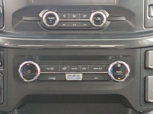 Used 2022 Ford F150 XLT w/ XLT Black Appearance Package image 29