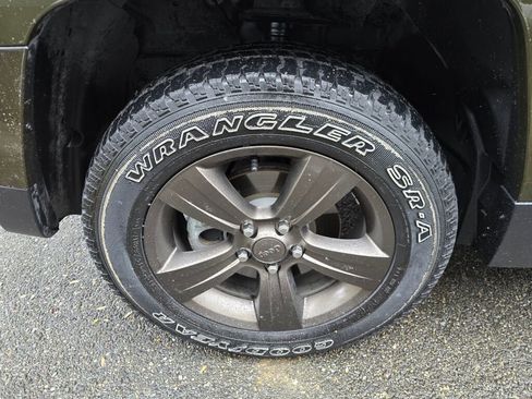 Used 2017 Jeep Patriot 75th Anniversary w/ Power Value Group FWD image 5
