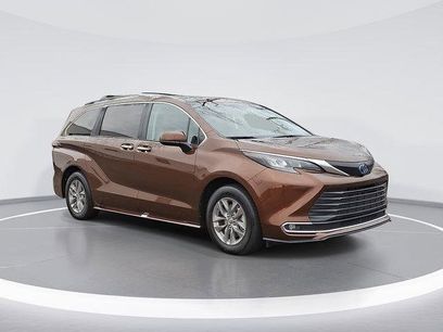 Certified 2024 Toyota Sienna XLE