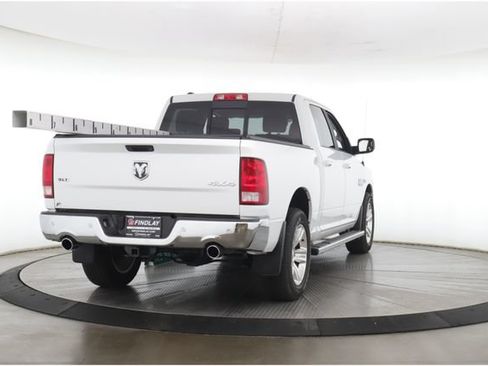 Used 2017 RAM 1500 Classic SLT w/ SLT Plus D←cor Group AWD/4WD image 7