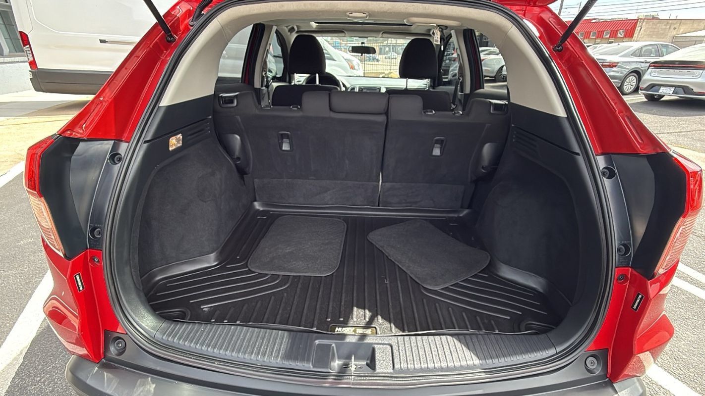 Used 2017 Honda HR-V EX image 13