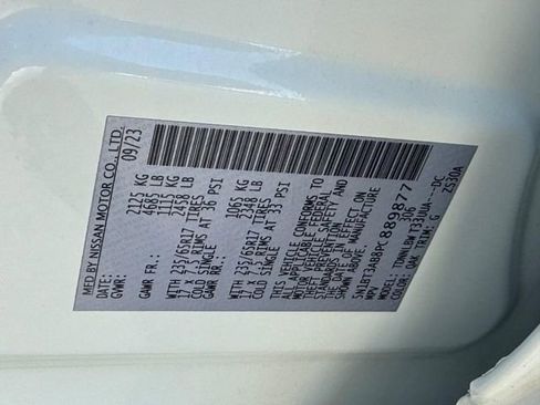 Used 2023 Nissan Rogue S image 23