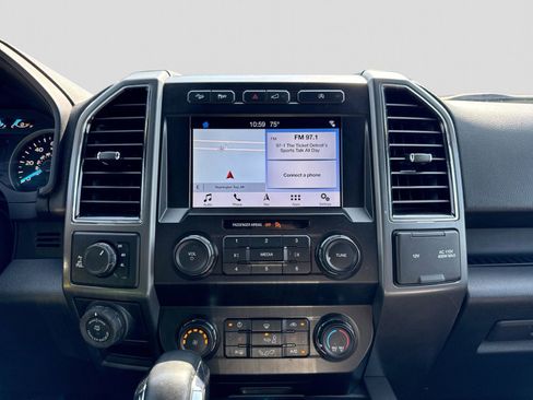 Used 2019 Ford F150 XLT w/ Equipment Group 302A Luxury AWD/4WD image 33