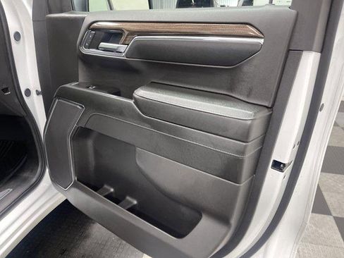 Used 2024 Chevrolet Silverado 1500 LT AWD/4WD image 17