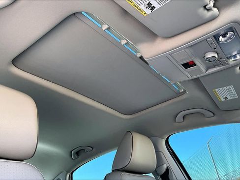 Used 2018 Volkswagen Passat 2.0T SE image 13