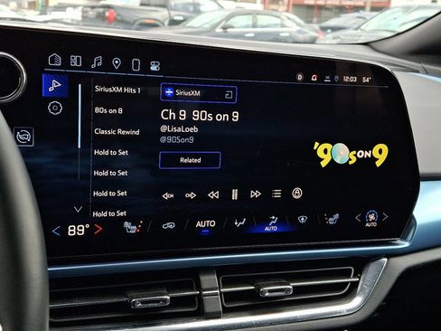 Certified 2025 Chevrolet Equinox EV LT w/ Convenience Package image 16