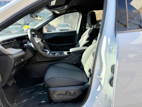 New 2026 Jeep Cherokee Laredo AWD/4WD image 17