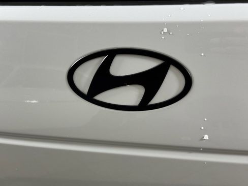 Used 2025 Hyundai Santa Fe Calligraphy image 8