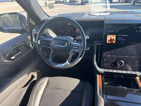 Certified 2025 GMC Yukon Denali AWD/4WD image 19