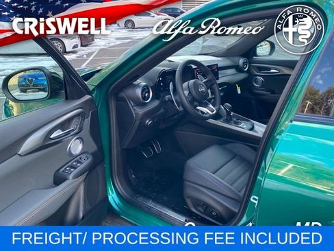 New 2025 Alfa Romeo Tonale w/ Premium Package image 19