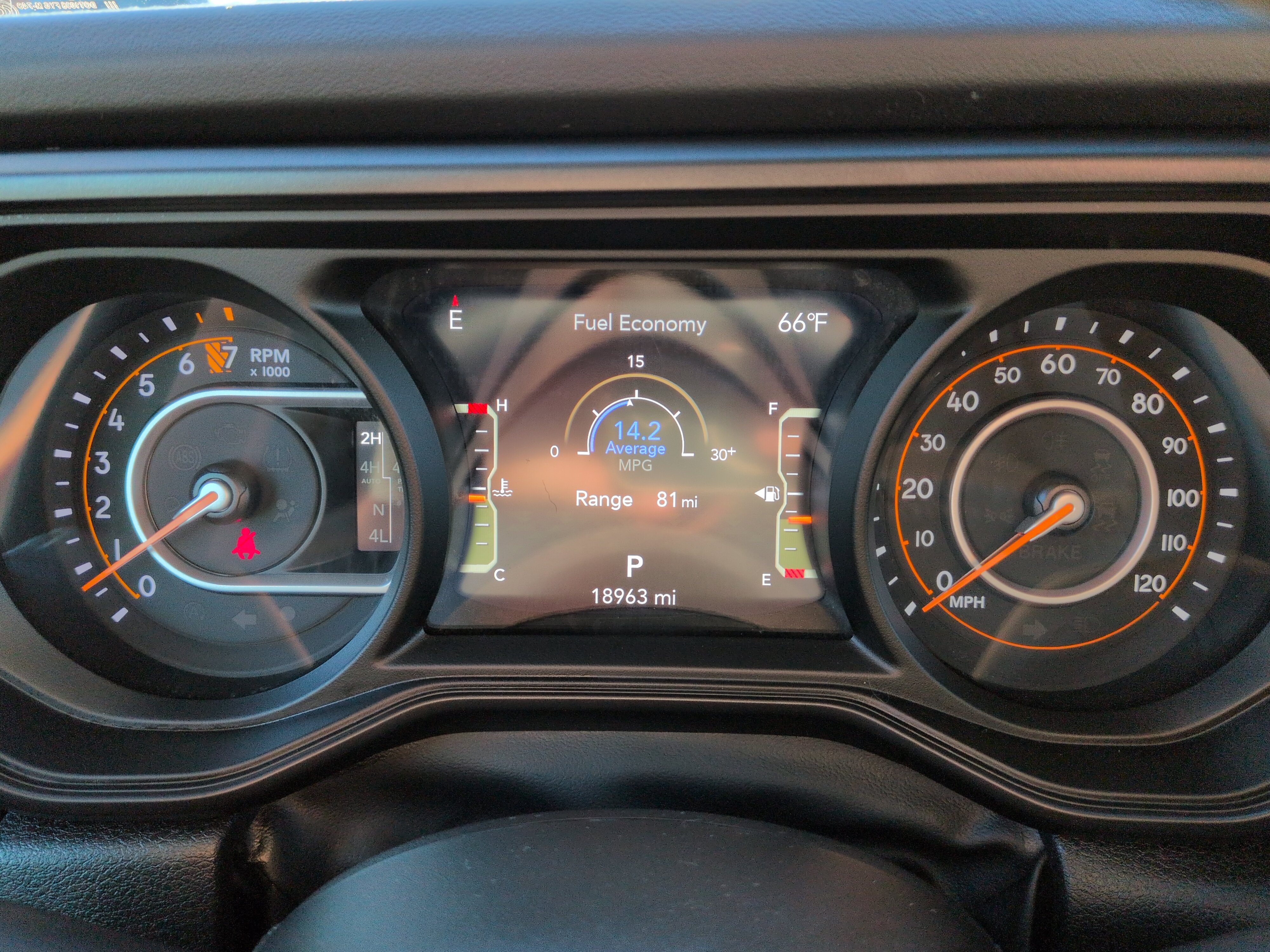 Used 2025 Jeep Gladiator Rubicon AWD/4WD image 25