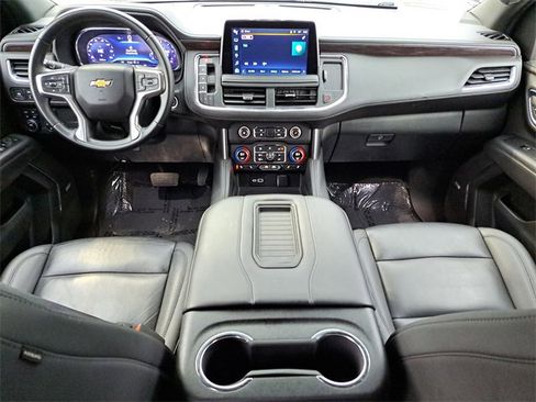 Used 2024 Chevrolet Suburban LT image 10