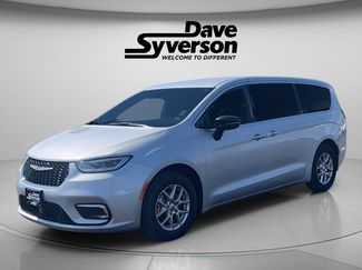 Used 2024 Chrysler Pacifica Touring-L FWD video 1