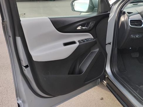 Used 2023 Chevrolet Equinox LT FWD image 11