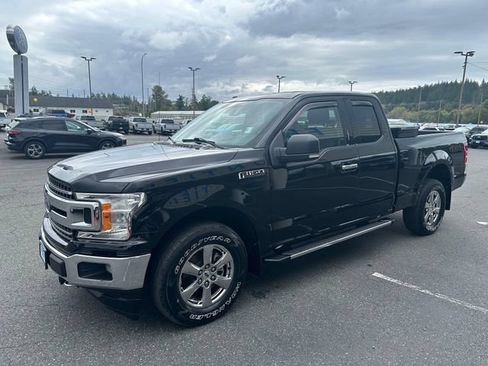 Used 2018 Ford F150 XLT w/ Equipment Group 301A Mid AWD/4WD image 6